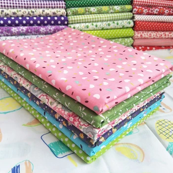 

25x25cm 100% Cotton Fabric Printed Cloth Sewing Quilting Fabrics for Patchwork Needlework DIY Handmade Accessories Fabric