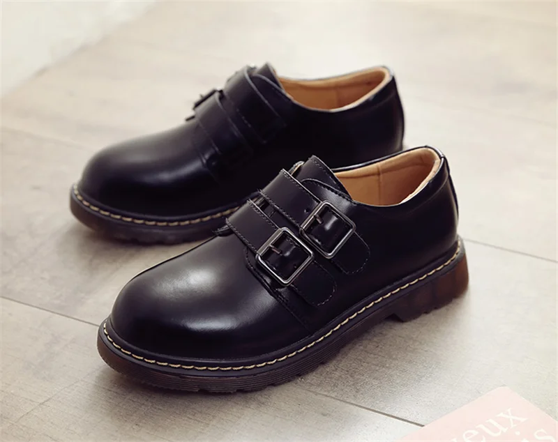 2020 Vintage Women Harajuku Oxfords Shoes British Carved Ladies Platform Brogue Shoes Round Toe Buckle Flats Women Student Shoes (2)