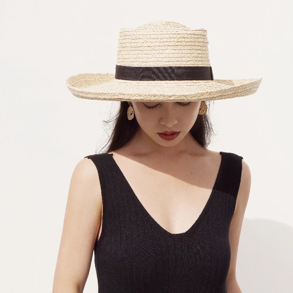 Elegant Roll Up Brim Summer Straw Hat 