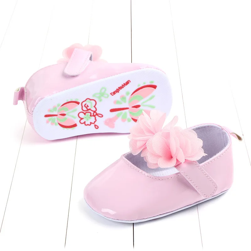 Мягкая искусственная кожа, для новорожденных одежда для малышей для девочек; милое платье принцессы с цветочным рисунком; детская кроватка обувь