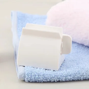 

1Pcs Rolling Holder Bathroom Accessories Manual Squeezer Easy Plastic Toothpaste Tube Squeezer Multifunction