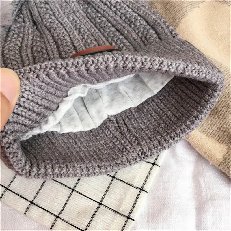 Детские шапочки Skullies Beanies для мальчиков и девочек, зимняя однотонная шапка с ушками медведя из мультфильма, теплые модные Эластичные аксессуары с помпоном