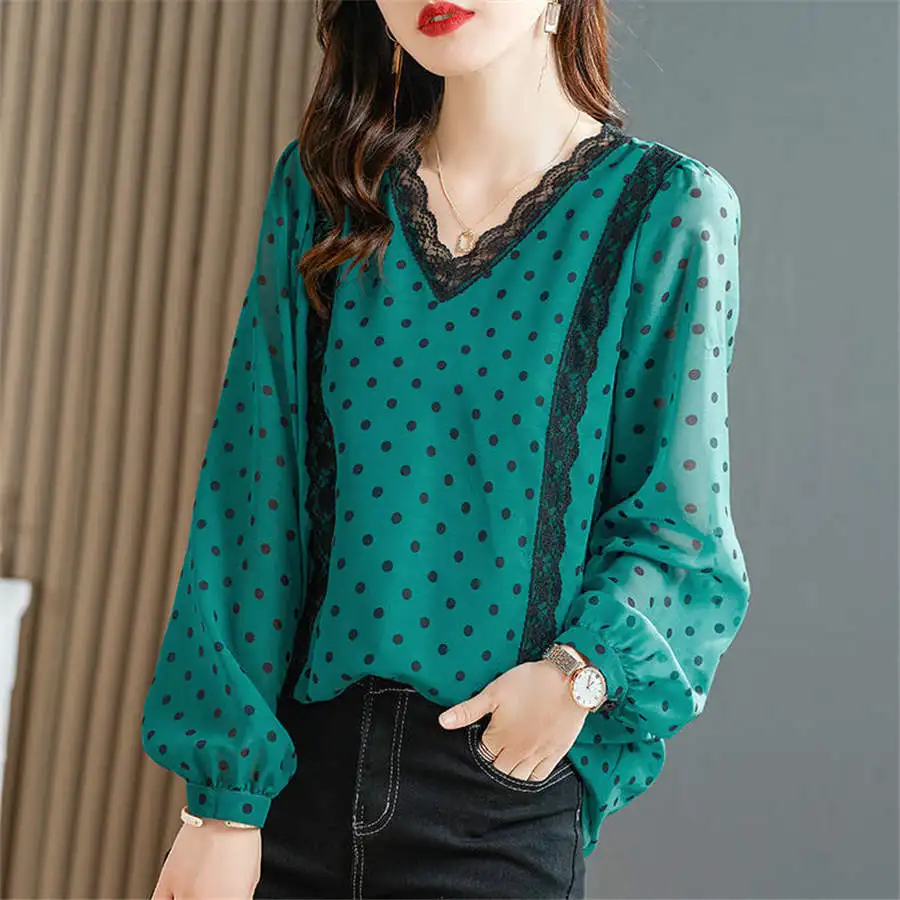 

Блузка женская шифоновая в горошек, с длинным рукавом и V-образным вырезом