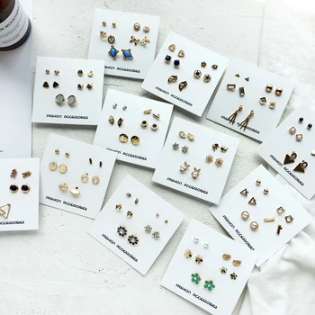 

Fashion Jewelry A set of 5 Pairs of Earrings Metal Resin Geometric Small Pearl Flower Stud Earrings Female Jewelry Party Gifts