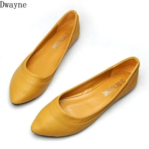 

Fashion flat-bottom large size women's shoes soft bottom leather soft bottom fashion pointed flat shoes large size women's shoes