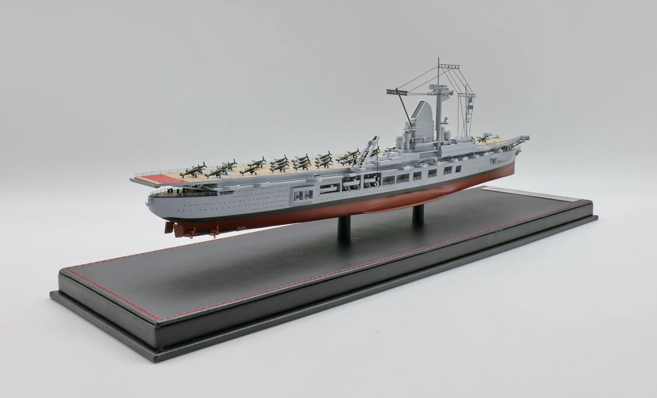 Немецкий самолет-Graf Zeppelin 1/700 Ограниченная серия смоляной модели