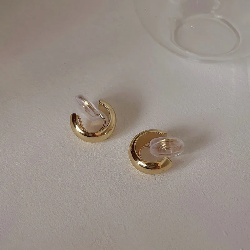 GRACE JUN Vintage Gold Color Minimalist C Shape Clip on Hoop Earrings Non Pierced Cute Earring for Women Party Charm Jewelry New