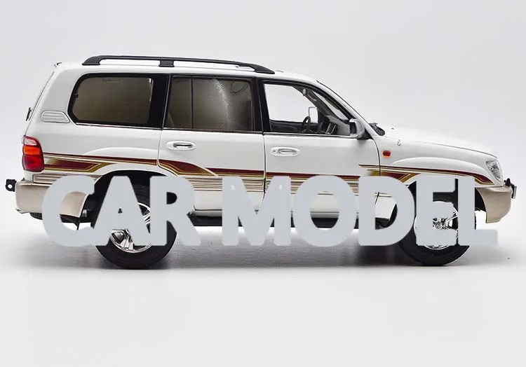 1:18 Масштаб сплав игрушечный транспорт LAND CRUISER LC100 модель автомобиля SUV детская Игрушечная машина Оригинальные подлинные детские игрушки