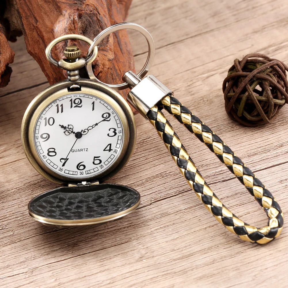 

Vintage Watch Bronze Fob Retro Clock Quartz Watches with Leather Rope Chain Pendant Gifts 2021 New Wholesale