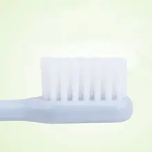 6 шт./компл. Семья на очень тонком каблуке зубная щетка с мягкой щетиной, что обеспечивает глубокое очищение кожи Пластик ручка гигиены ротовой полости с цилиндром хранения коробка R3MF