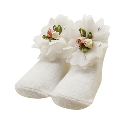 White Хлопковые носки для новорожденных однотонные Нескользящие зимние теплые мягкие удобные короткие носки с цветочной аппликацией для маленьких девочек 0-12 месяцев, A20 - Цвет: White