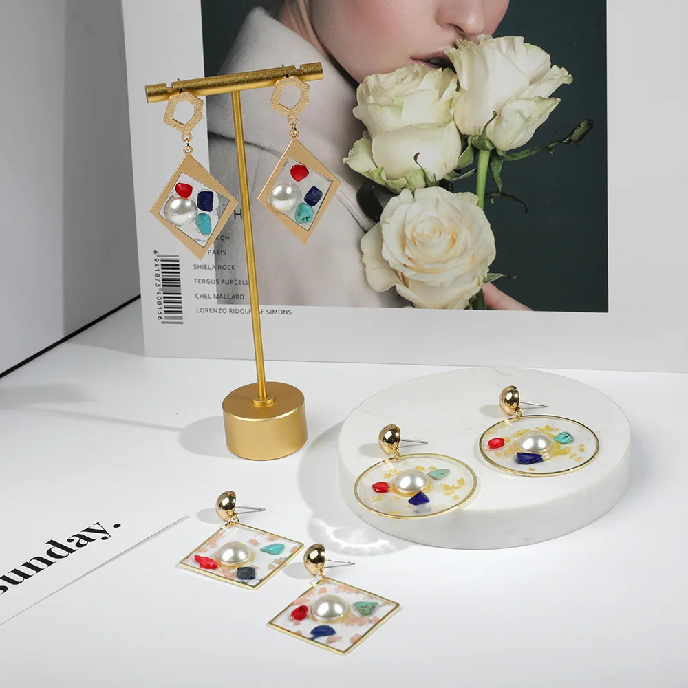 

Variety of Creative Vintage Alloy Shell Earrings Geometric Irregular Square Round Dangle Earrings for Women Fashion Ear Jewelry