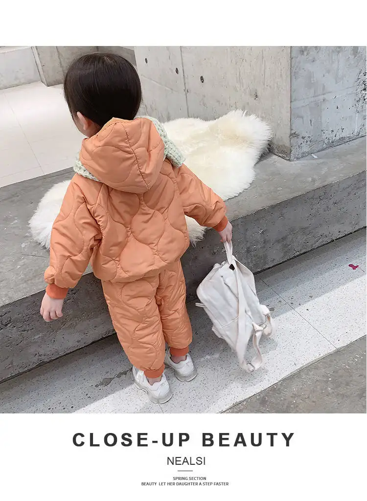 Пуховый костюм для девочек Новинка года, корейские Детские теплые бархатные комплекты на осень и зиму повседневные костюмы из двух предметов для мальчиков и девочек зимняя одежда