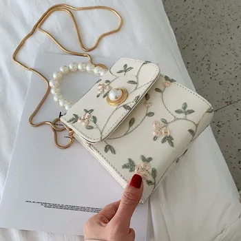 

Summer new female ins cute Japanese pearl handbag vintage embroidery flower with cover ulazzng Korean version shoulder bag