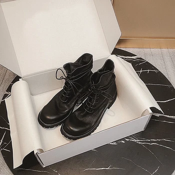 

Leather black handsome British locomotive boots round head comfortable thick heel short barrel Martin boots women fall 2020 new