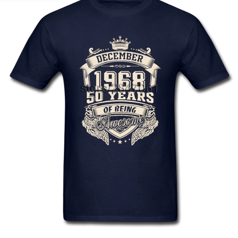 Забавные футболки 1968 г. Рожденный в декабре 50 лет быть удивительным Homme короткий