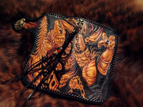 Рисунок 3 - Женский и мужской клатч из натуральной кожи