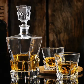 

luxury lead-free whiskey decanter set with 6 Pcs whiskey wine glass for Alcohol Bourbon Scotch 7 Pcs Set 200903-08