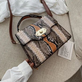 

Bag Women 2020 Fashion Retro Snake Skin Pattern Portable Messenger Bag Buckle Small Square Bag