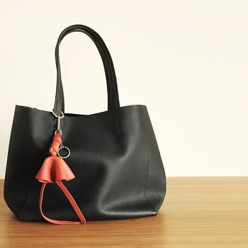 

High Quality Dancing Figure Key Fastener Layer Cowhand Knot Pendant Key Chain Bag Accessory Key Ring