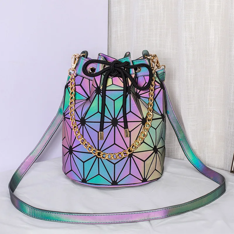 Брендовая дизайнерская женская сумка на плечо Женская Лазерная светящаяся сумка через плечо для женщин сумка-мешок на завязках голографическая женская сумка