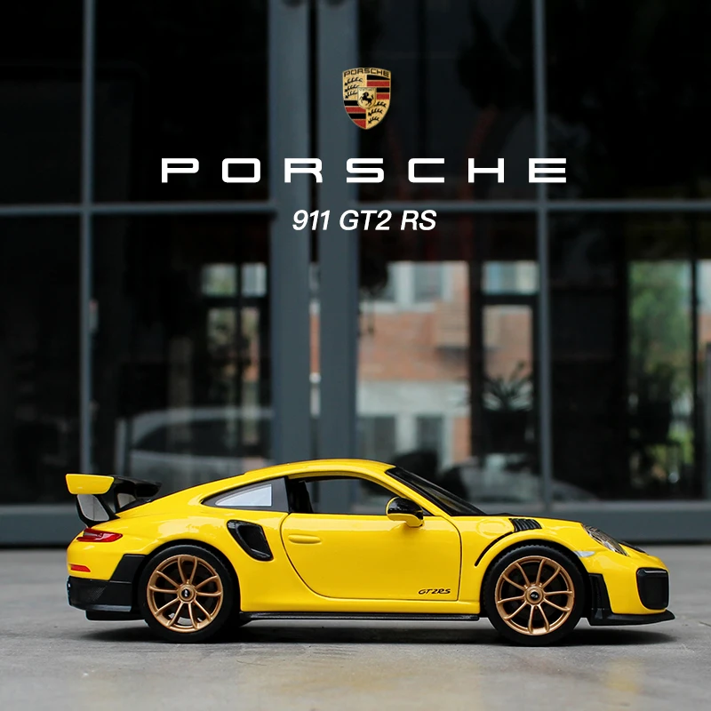 Maisto 1:24 Hot sale Porsche 911 GT2 RS Yellow and black 