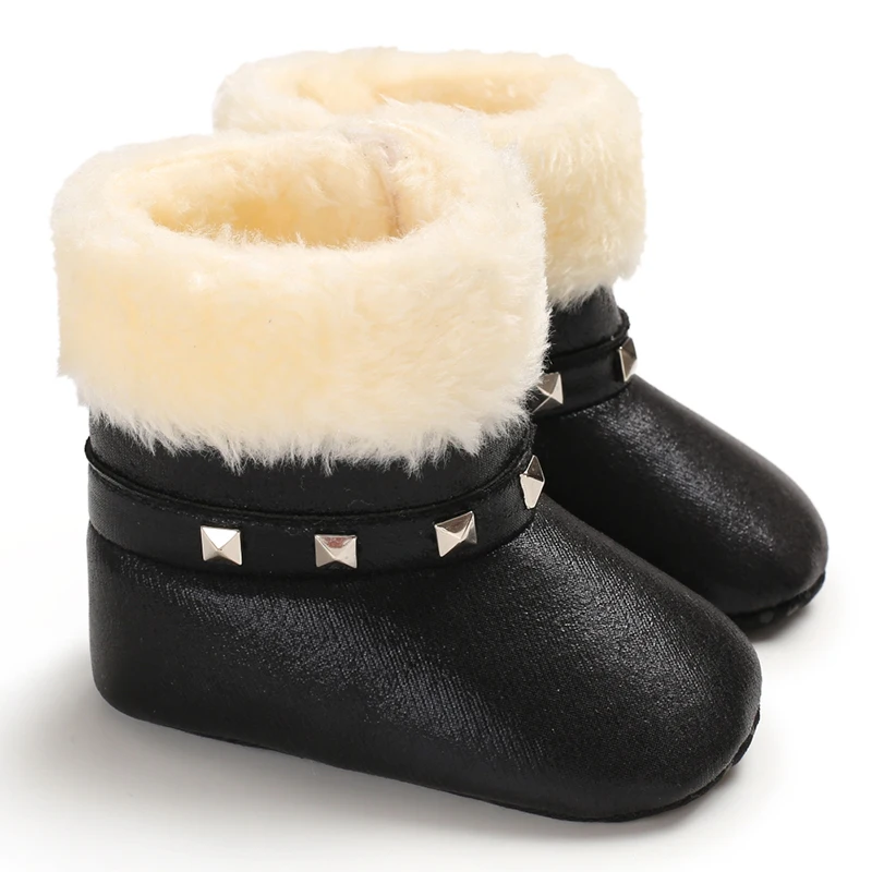Обувь для новорожденных девочек; теплые зимние ботильоны; обувь с заклепками для маленьких девочек; Цвет серебристый, черный - Цвет: Черный