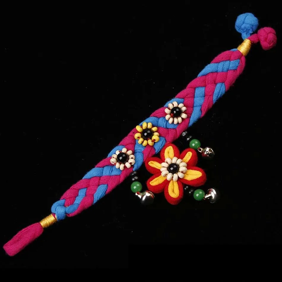 8911526172_1863047052