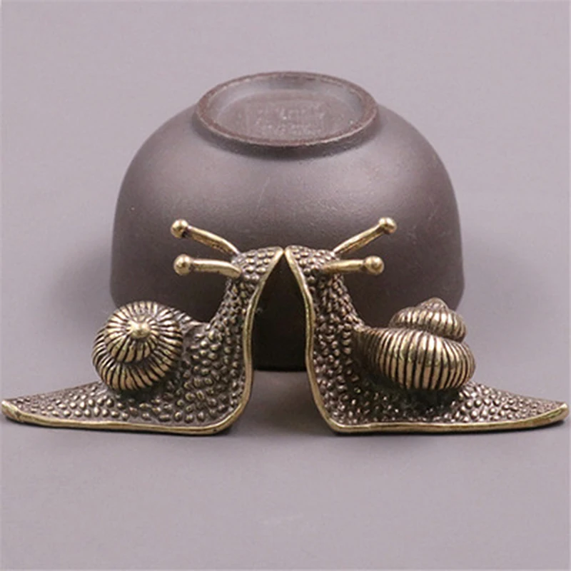 Brass Mini Snail Statue Home Decoration Desk Living Room Tea Room Antique Brass Tea Art Pet Collection Creative Home Decorations ornament crafts,miniature figurines,miniature ornament,resin crafts,dragon statue,wooden figurine crafts,glass fruit pendants,desk decor