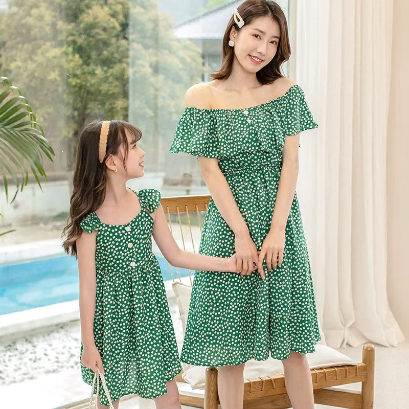 Summer new Korean version of mother and daughter parent-child dress girl dress wave dot net red chiffon foreign girl princess dr
Summer new Korean version of mother and daughter parent-child dress girl dress wave dot net red chiffon foreign girl princess dr
