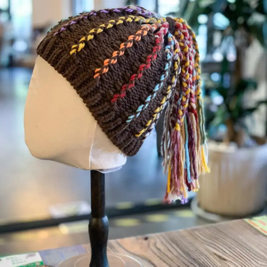 Arco-íris para Meninas Chapéu de Inverno com Cauda Gorro Artesanal Colorido Multi Borlas Grossas Perucas 2022 10 Gorro arco-íris para meninas 2021 artesanal colorido