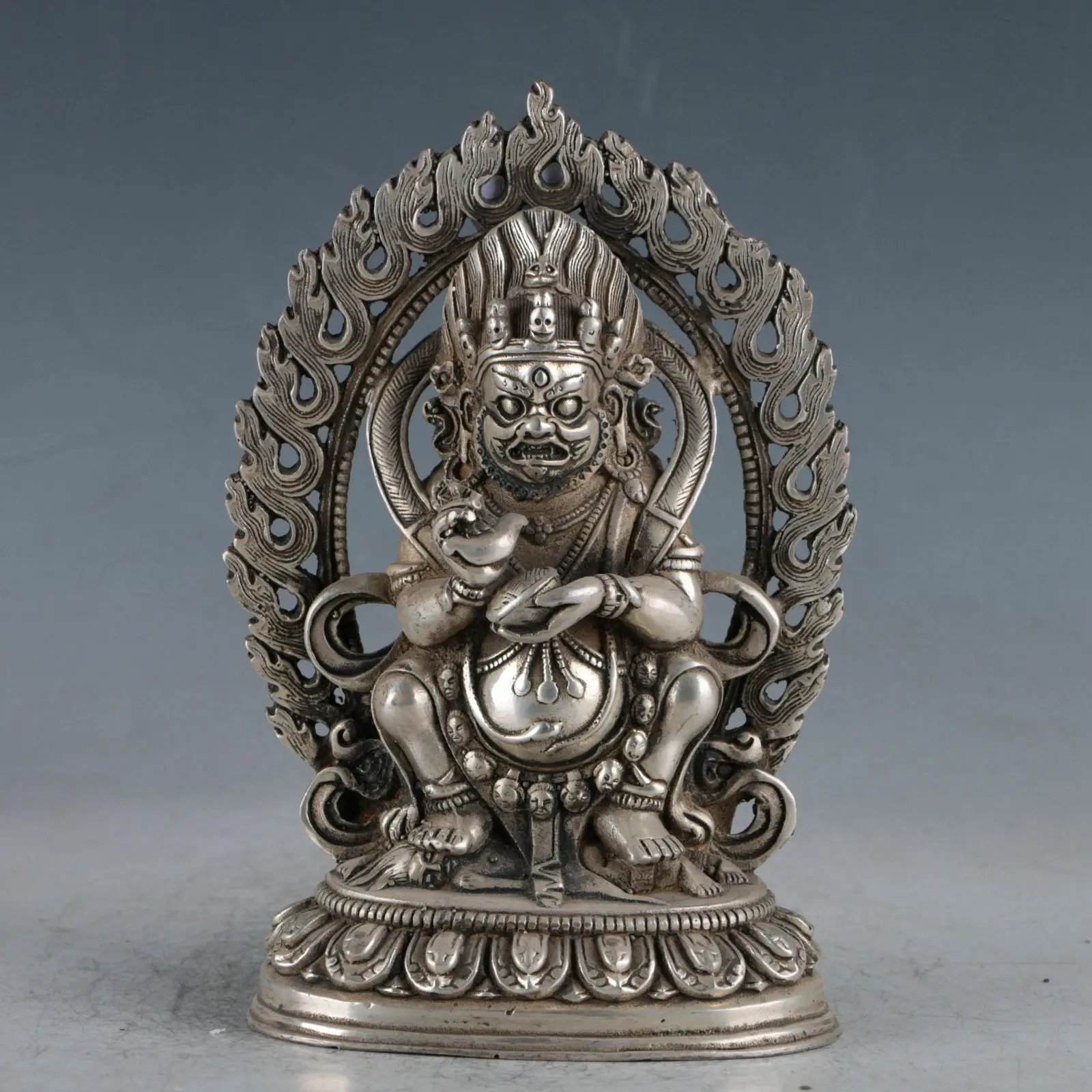 Тибетский буддистский тибетский серебряный портативный статуя Будды украшение