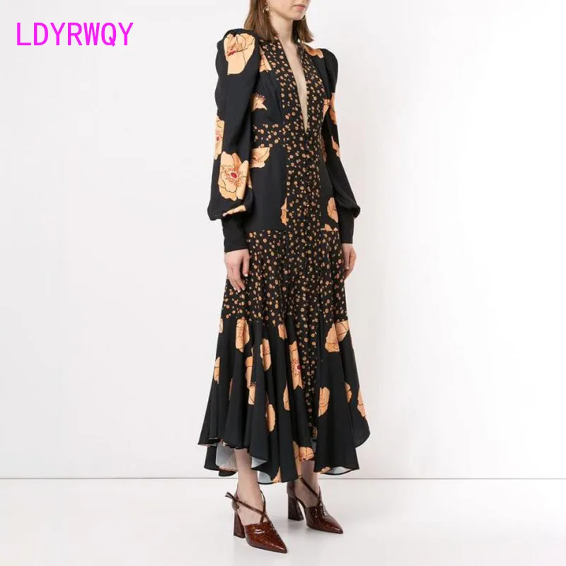 

2019 Europe and the United States autumn new fashion women's printing pleated V-neck Chinese style buckle dress female