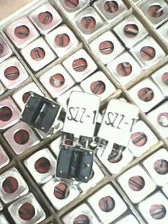 

Среднененедельный SZZ1 красный средневолновый генератор среднененедельный 465 кГц промежуточный трансформатор частоты радиоприемник 10x10