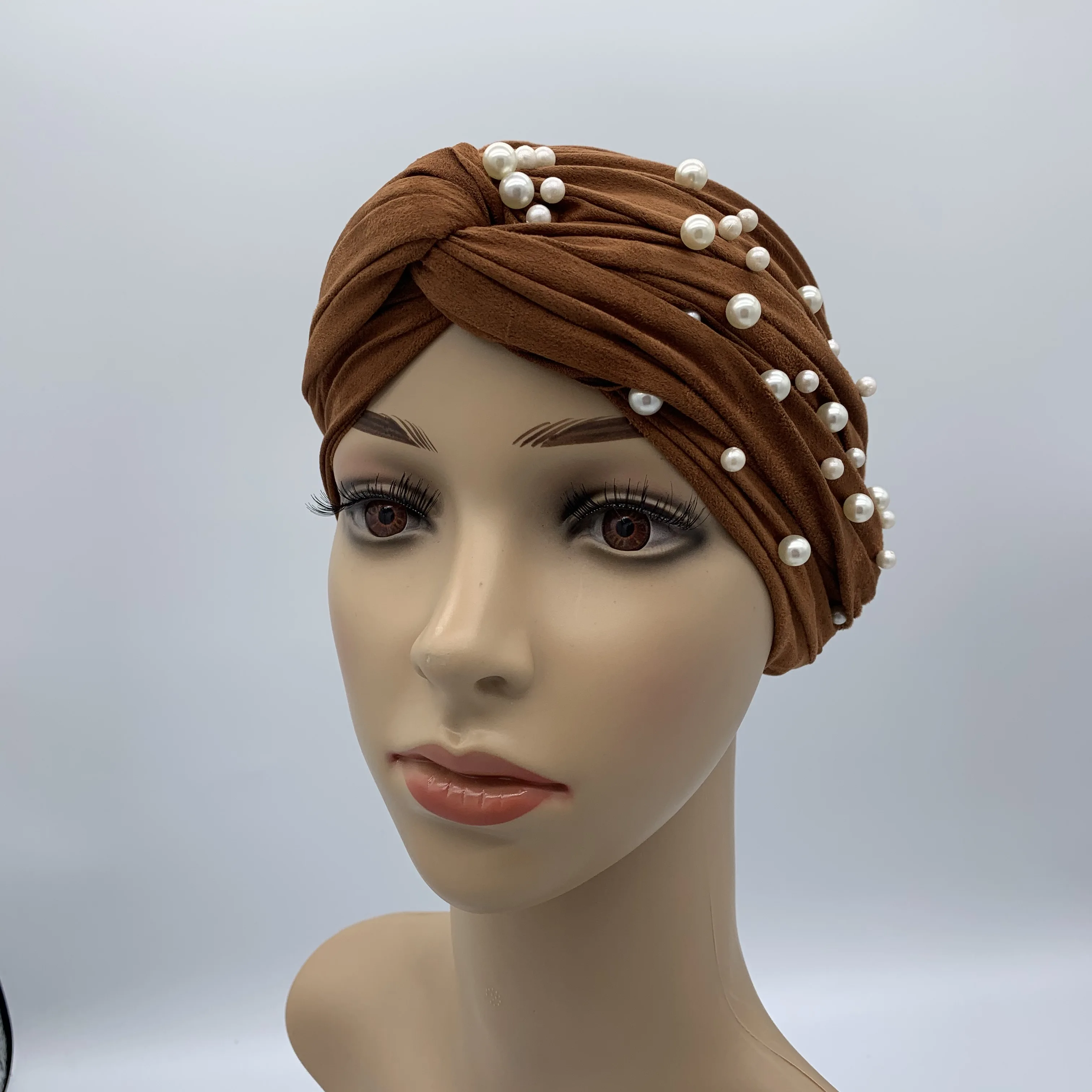 

Fashion Muslim Women Suede Turban Caps Twist Velvet Turban With Pearls Head Scarf Bonnet Turbante Mujer India Africain Hat