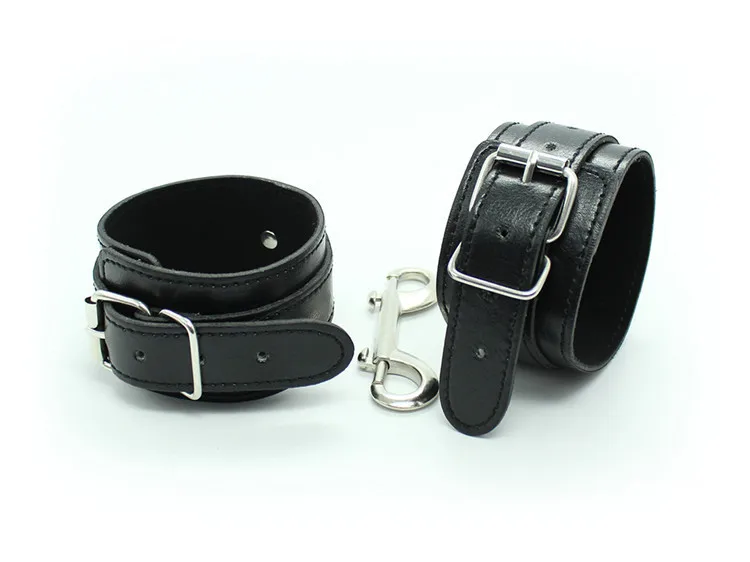

BDSM Erotic Sexy PU Leather Soft Adjustable Handcuffs For Sex Toys Fetish Bondage Exotic Accessories For Women