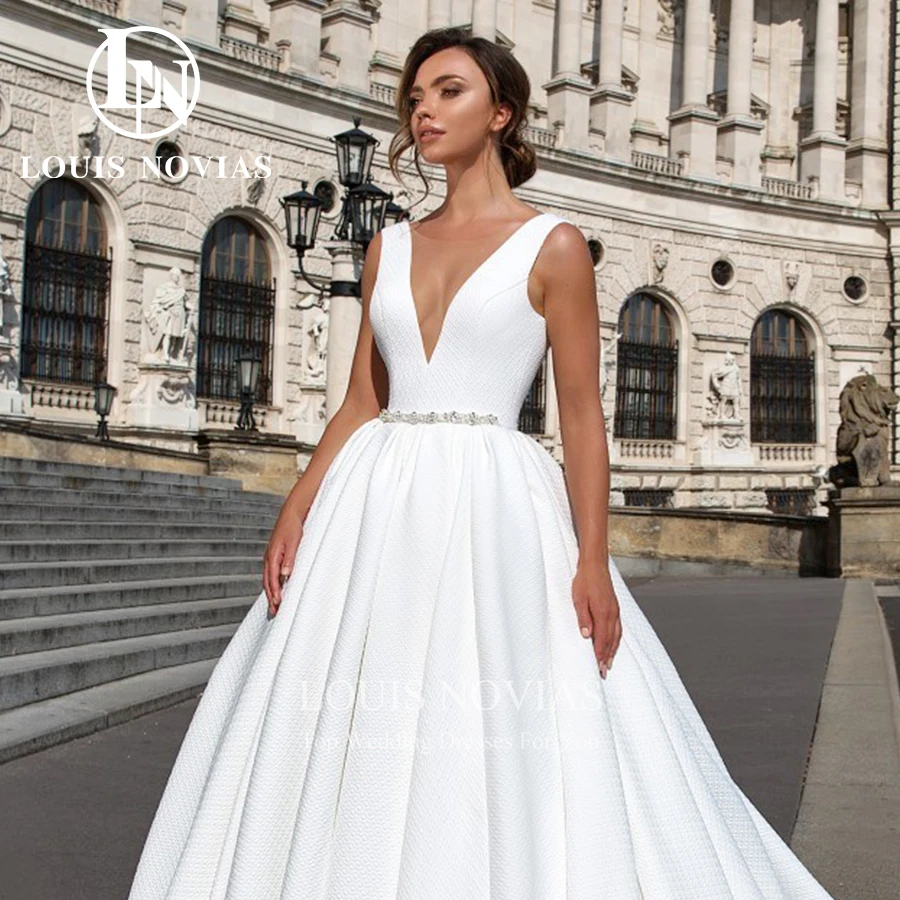LOUIS NOVIAS Satin Wedding Dresses With CRYSTAL Belt 2024 Classy Deep V-neck Backless Wedding Gown Vestidos Novias De Saten