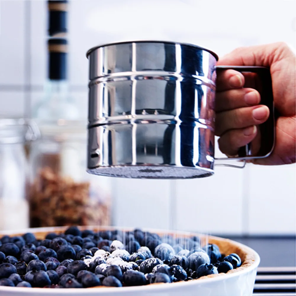 Hot Handheld Baking Cake Tool Stainless Steel Mechanical Baking Icing Sugar Shaker Sieve Cup Mesh Powder Flour Sieve Accessory