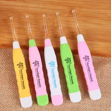 Светодиодный светильник для чистки ушей, Очищающий воск, Очищающий прибор для чистки ушей, инструмент для чистки ушей, случайный цвет, чистящая ложка для ушей