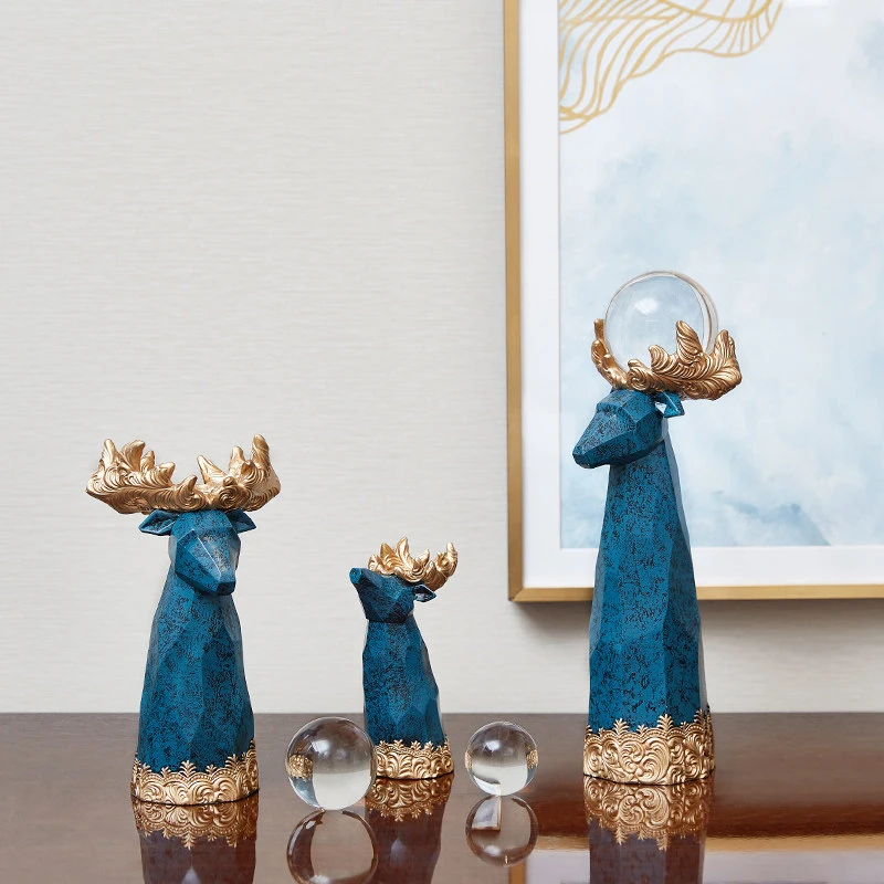 

European Crystal Ball Resin Deer Ornaments Hotel Indoor Livingroom Figurines Crafts Coffee Office Desktop Furnishing Decoration