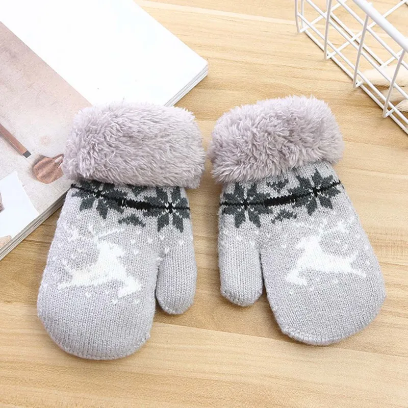 Winter Children Keep Warm Gloves Knitted Christmas Elk Printed Thick Gloves Boys Girls Glove Mittens