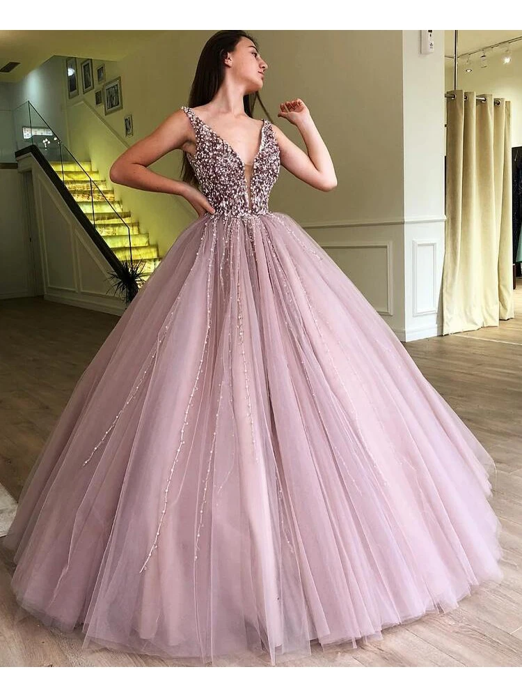 

Pink Plunging Neck Sleeveless Prom Ball Gown 2019 Princess Floor Length Tulle Appliques Lace Prom Dresses With Crystal Beading