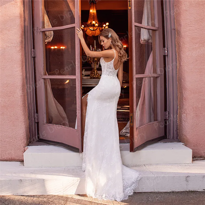 Sexy-Bohemian-Lace-Mermaid-Wedding-Dress-Robe-Mariee-Spaghetti-Straps-V-Neck-Side-Slit-Bridal-Gown (1)