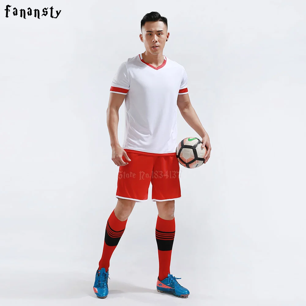 2 фото Футбольная форма наборы для взрослых индивидуальные футбольные майки для мужчин Командные комплекты рубашка и шорты принт имя номер логотип