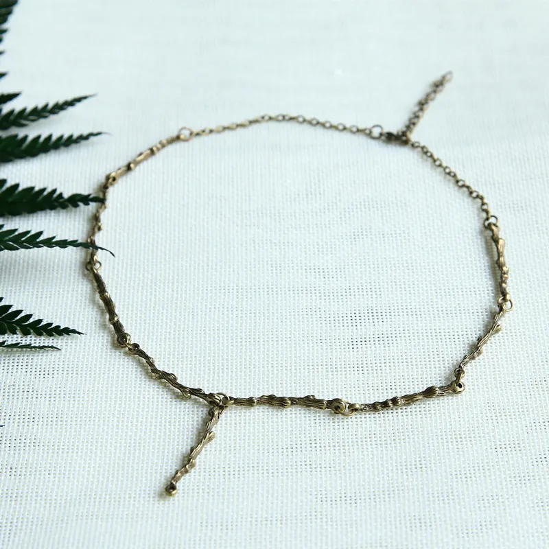 Зеленая ведьма с Каплевидным минималистичным латунным металлическим ожерелье