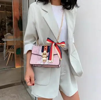 

2019 New Fashion Personality Tide Ribbon Serpent Packages Lelies Oblique BagsAAA33
