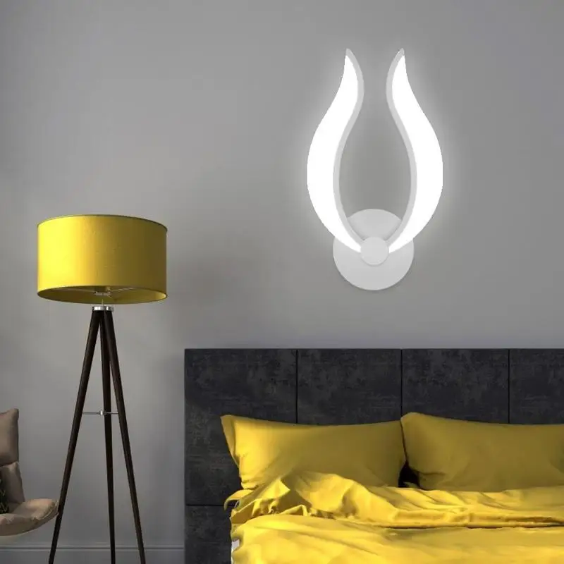 

Creative LED Wall Lamp Flame Shape Acrylic Sconce Bedroom Hallway Light Decor Body Mosquito-proof and Easy to Clean