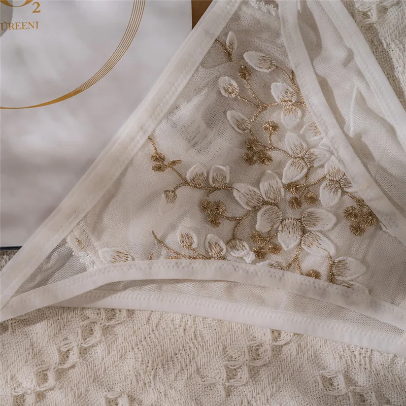 Women Lingerie Set Sexy Bra Set Women Underwear Set New Embroidery Lace Flowers French Underwear Sexy Body Shaping Push Up Bra Set Romantic White Lingerie Bras and Panties Set