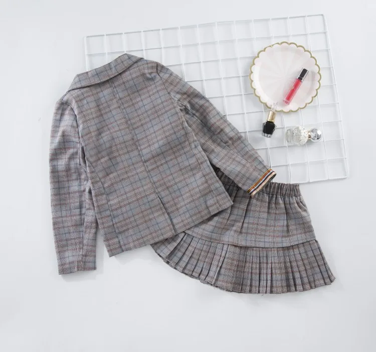 Fashionable and fashionable New children's clothing new girls spring and autumn plaid suit suit jacket+ skirt two-piece
