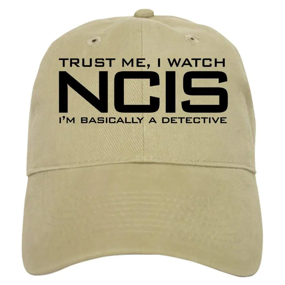 Я слежу за NCIS, я в основном бейсболка